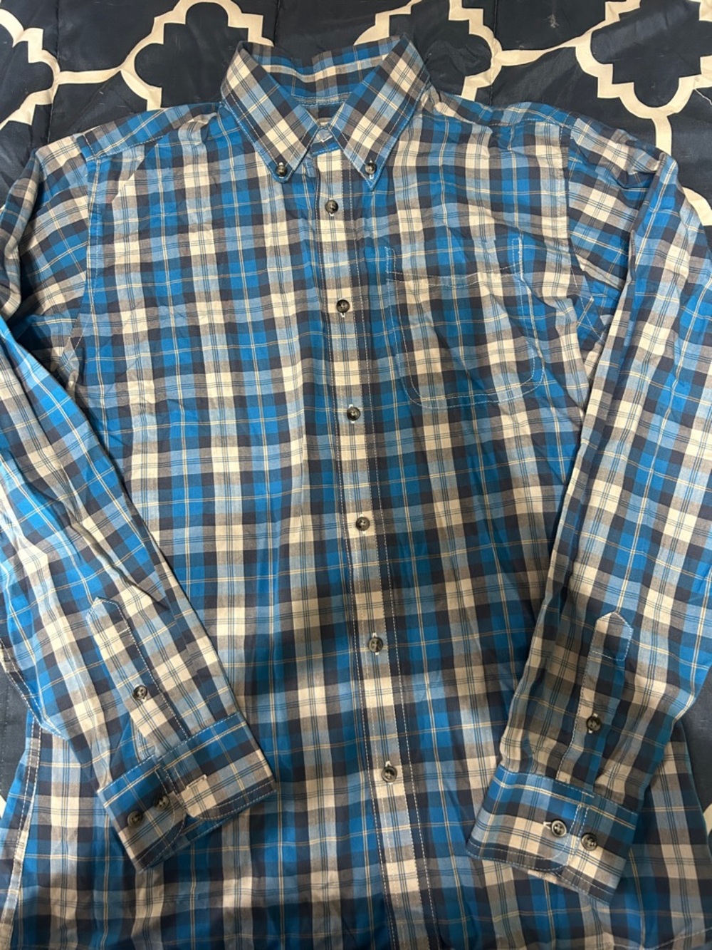 Wrangler Blue and White Plaid Button-Down Shirt